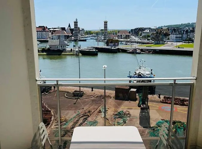 Tres Joli 2p Au Trouville- Piscine & Vue Port *