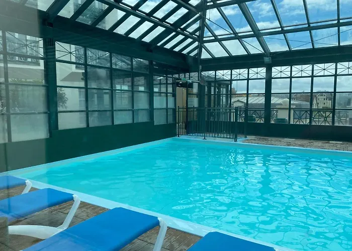 Tres Joli 2p Au Trouville- Piscine & Vue Port 滨海图维列