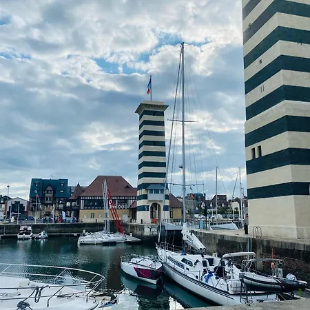 Tres Joli 2p Au Trouville- Piscine & Vue Port Трувиль-сюр-Мер